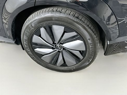 Used 2023 Nissan Ariya FWD image 11