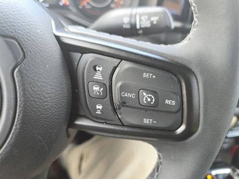 Used 2025 Jeep Wrangler Unlimited Sport AWD/4WD image 25