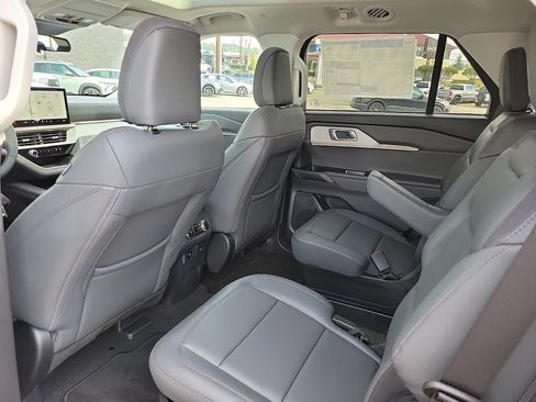 New 2026 Ford Explorer Active w/ Active Comfort Package AWD/4WD image 10