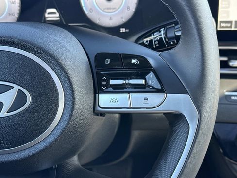 New 2026 Hyundai Elantra Limited FWD image 12
