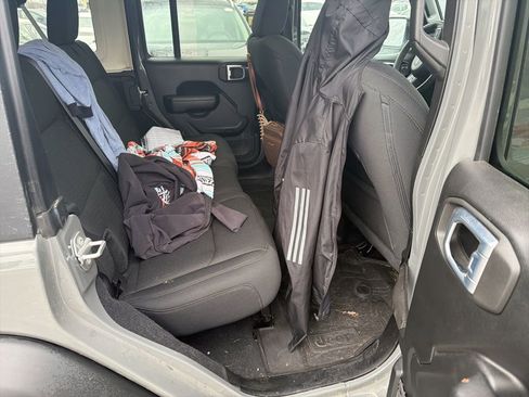 Used 2021 Jeep Wrangler Unlimited Sport image 11