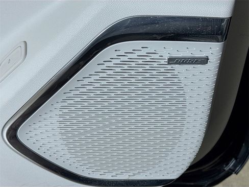 Certified 2025 GMC Acadia Denali w/ Super Cruise Package image 17