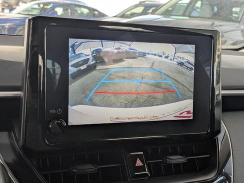 Used 2025 Toyota Corolla LE FWD image 19
