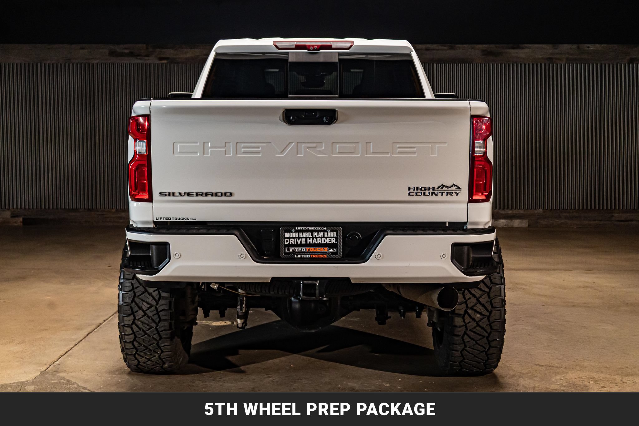 Used 2024 Chevrolet Silverado 2500 High Country w/ High Country Premium Package AWD/4WD image 8
