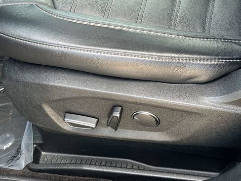 Used 2018 Ford Edge SEL w/ Equipment Group 201A FWD image 22