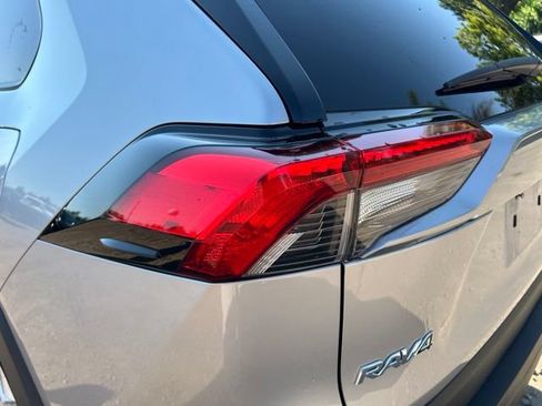 Used 2021 Toyota RAV4 XLE w/ Carpet Mat Package (TMS) AWD/4WD image 10
