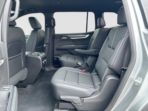 Certified 2025 GMC Acadia Elevation w/ Elevation Premium Package image 25