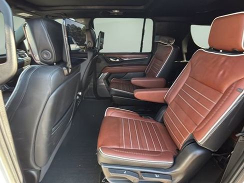 Used 2024 GMC Yukon XL Denali Ultimate image 20