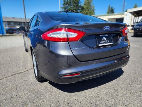 Used 2016 Ford Fusion SE w/ Equipment Group 202A FWD image 8