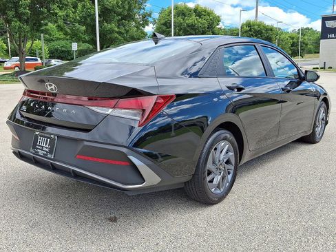 Used 2024 Hyundai Elantra SEL FWD image 24