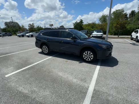 Used 2025 Subaru Outback Premium AWD/4WD image 9