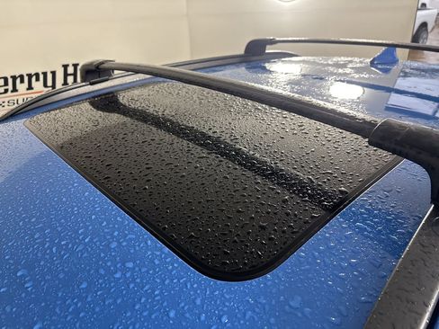 Used 2023 Hyundai Kona Limited image 7