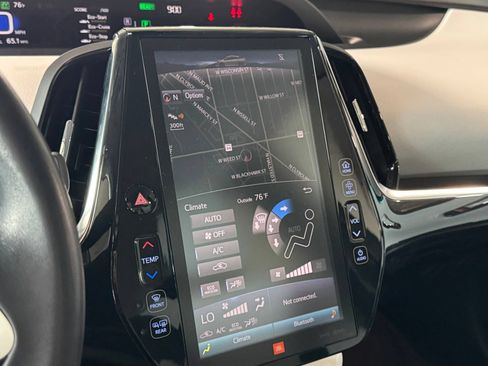 Used 2017 Toyota Prius Prime Advanced FWD image 20