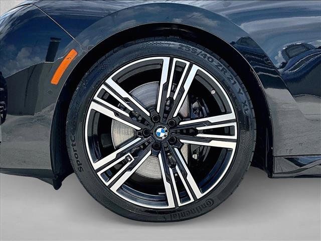 Used 2023 BMW 760i xDrive AWD/4WD image 10