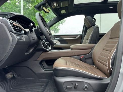 New 2026 GMC Acadia Denali Ultimate w/ LPO, Floor Liner Package AWD/4WD image 21