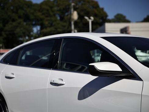 Used 2024 Chevrolet Malibu LT image 10