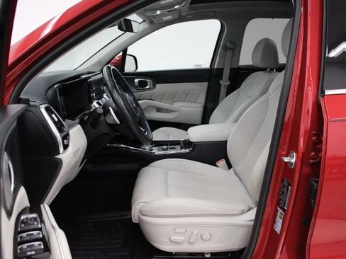 Used 2023 Kia Sorento SX Prestige w/ Panoramic Sunroof Package AWD/4WD image 10