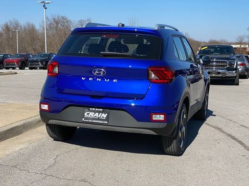 New 2026 Hyundai Venue SEL FWD image 7