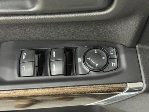 Used 2020 Chevrolet Silverado 1500 LT Trail Boss image 23