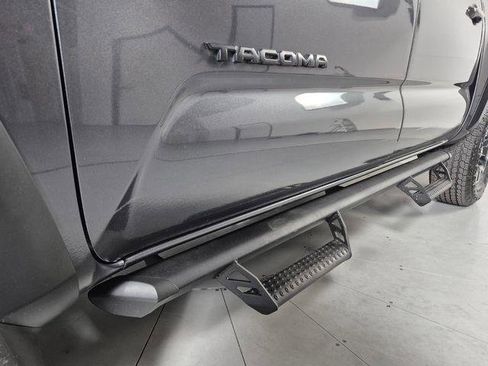 Certified 2023 Toyota Tacoma TRD Off-Road AWD/4WD image 12