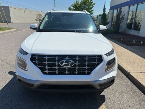 Used 2025 Hyundai Venue SEL image 10