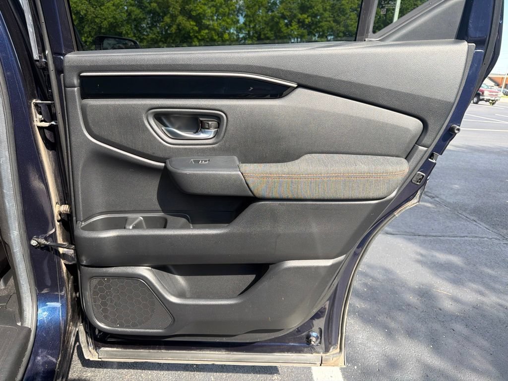 Certified 2025 Honda Pilot Sport image 22
