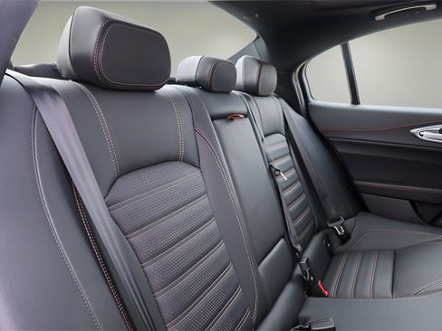 New 2025 Alfa Romeo Giulia Intensa w/ Driving Assist Package image 24