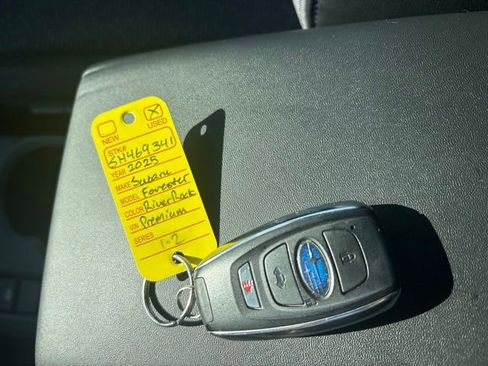 Used 2025 Subaru Forester Premium w/ Convenience Package #1 AWD/4WD image 19