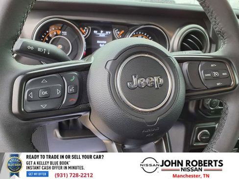 Used 2023 Jeep Gladiator Sport image 22