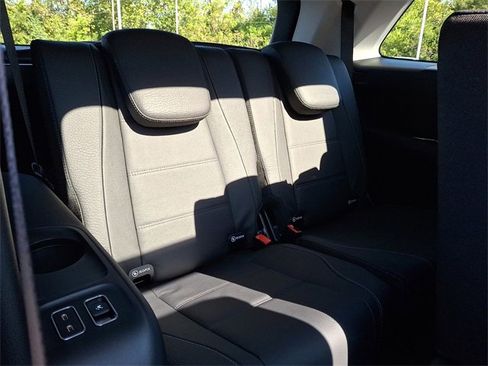 New 2026 Mercedes-Benz GLS 450 4MATIC image 8