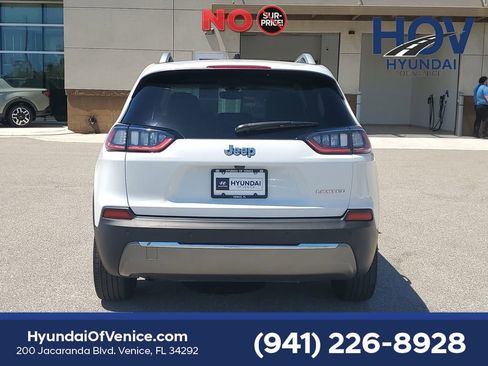 Used 2019 Jeep Cherokee Limited FWD image 7