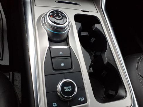 Certified 2023 Ford Explorer XLT w/ Equipment Group 202A image 25