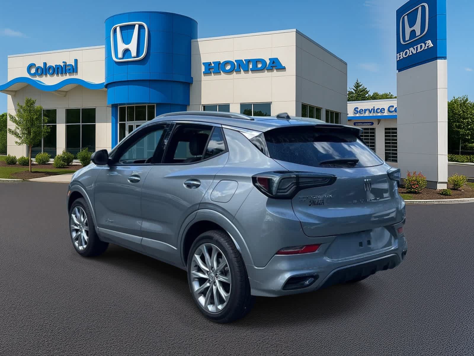 Used 2024 Buick Encore GX Avenir w/ Avenir Technology Package AWD/4WD image 4