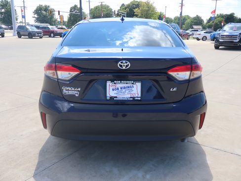 Used 2023 Toyota Corolla LE w/ Carpet Mat Package (TMS) FWD image 6