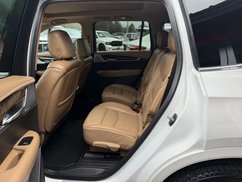 Used 2021 Cadillac XT6 Premium Luxury w/ Platinum Package image 17