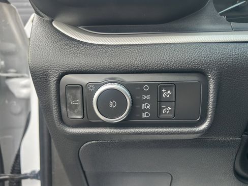 Used 2020 Ford Explorer XLT w/ Equipment Group 202A AWD/4WD image 28