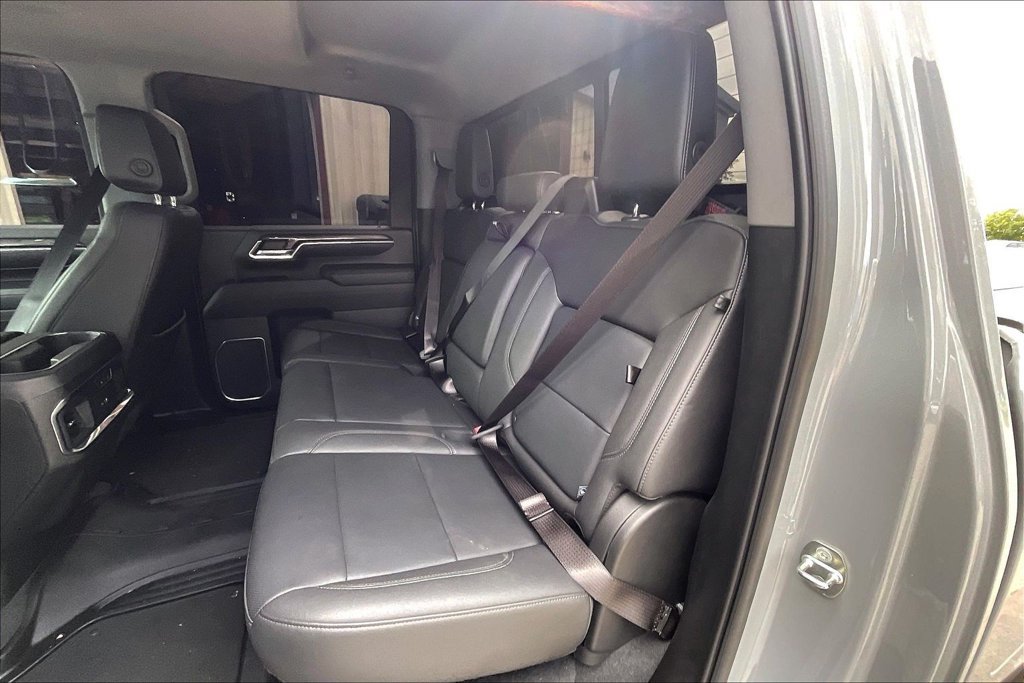 Used 2024 Chevrolet Silverado 2500 LTZ w/ LTZ Plus Package AWD/4WD image 26