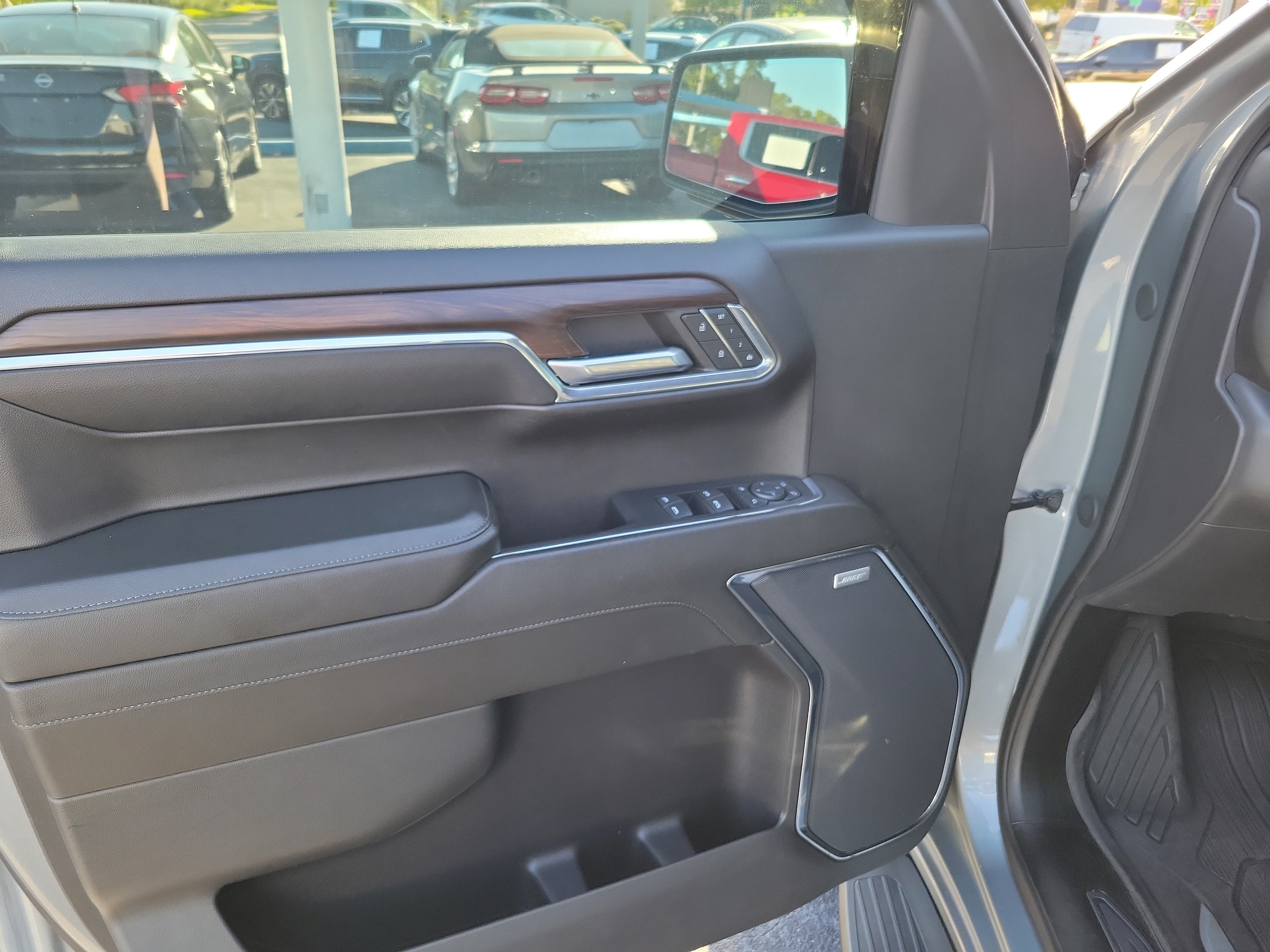 Used 2024 GMC Sierra 1500 SLT w/ SLT Premium Plus Package AWD/4WD image 19