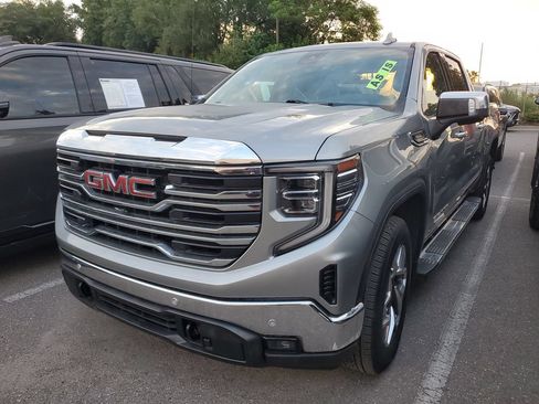 Used 2023 GMC Sierra 1500 SLT w/ SLT Premium Package RWD image 2