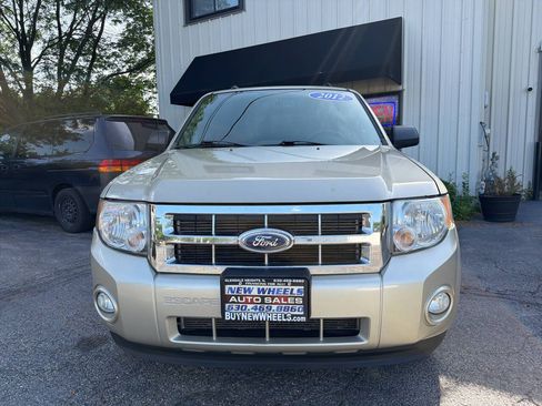 Used 2012 Ford Escape XLT FWD image 2