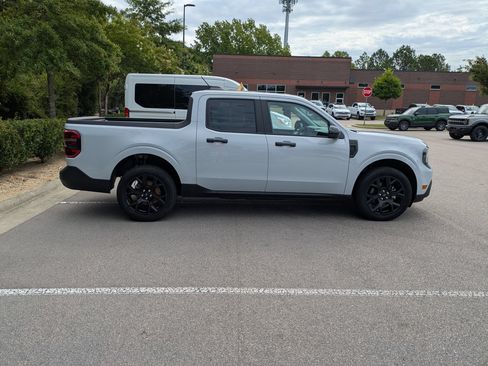 Certified 2025 Ford Maverick XLT w/ Equipment Group 301A AWD/4WD image 3