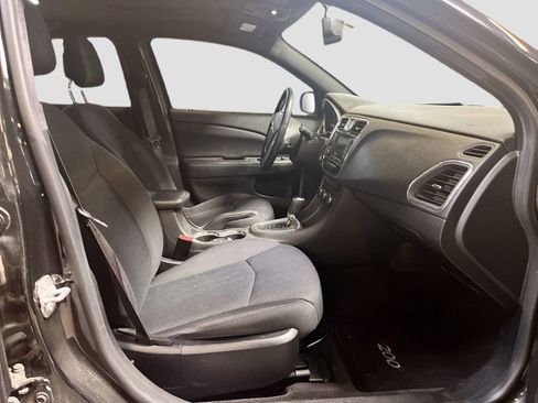 Used 2013 Chrysler 200 Touring w/ S Exterior Appearance Pkg FWD image 25