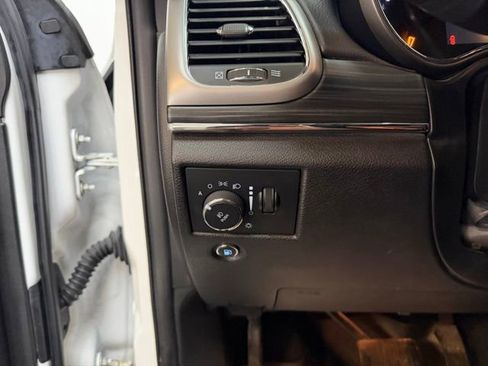 Used 2021 Jeep Grand Cherokee Limited image 17