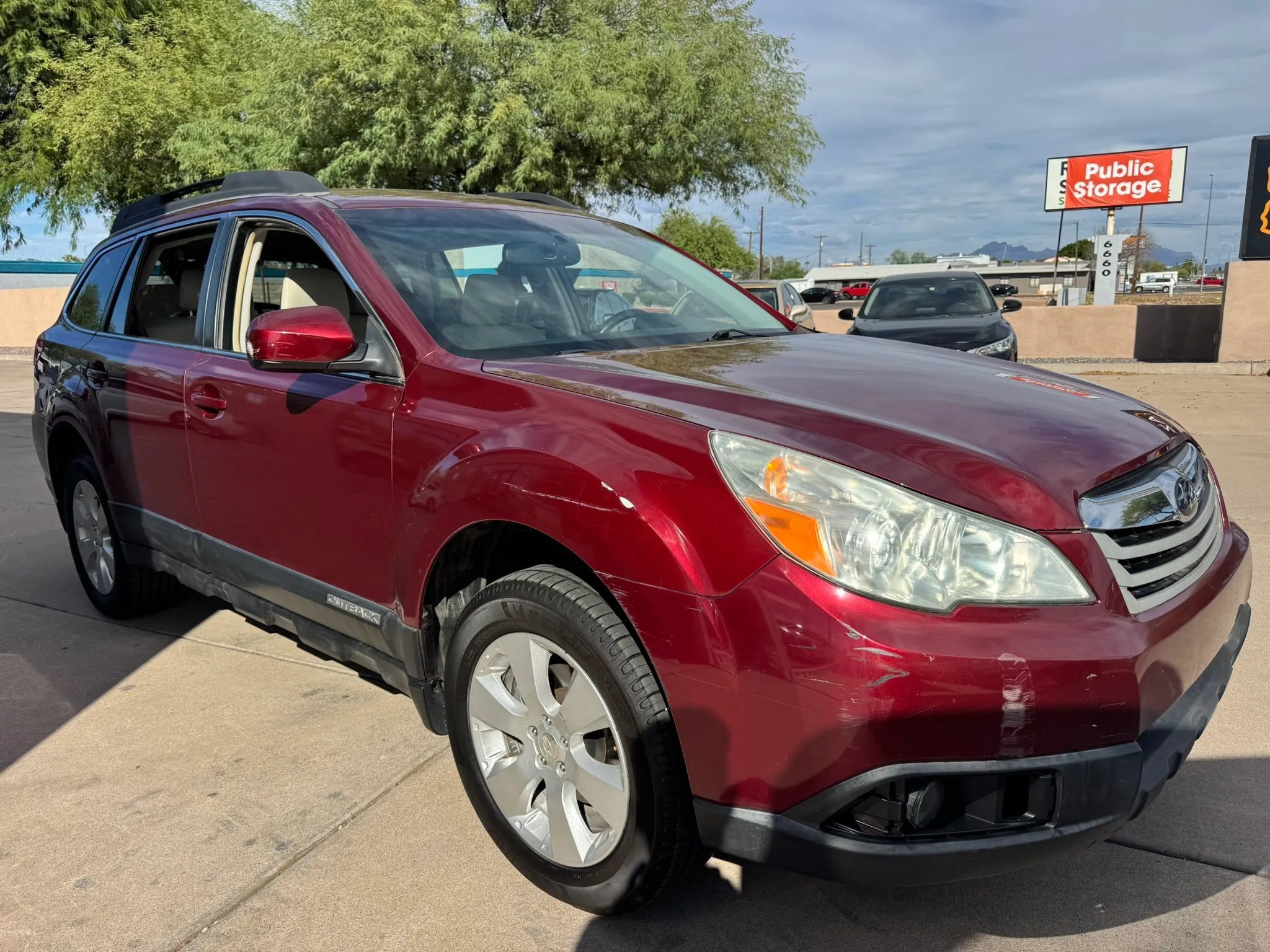 Used 2011 Subaru Outback 2.5i Premium w/ All-Weather Pkg AWD/4WD image 3