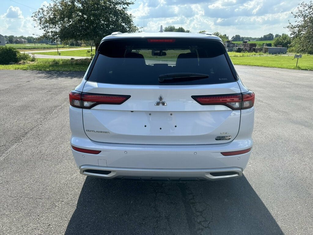 Used 2022 Mitsubishi Outlander SEL AWD/4WD image 4