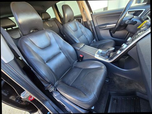 Used 2016 Volvo XC60 T5 Premier image 20