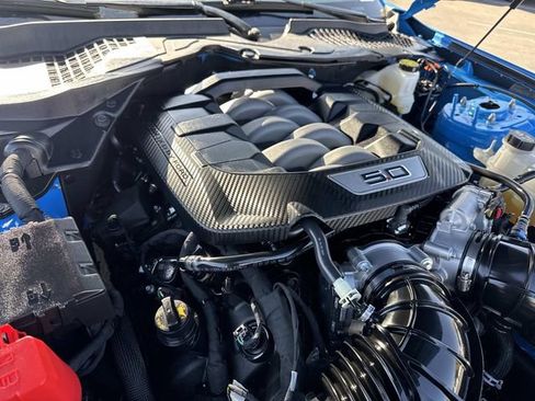 Used 2025 Ford Mustang GT RWD image 37