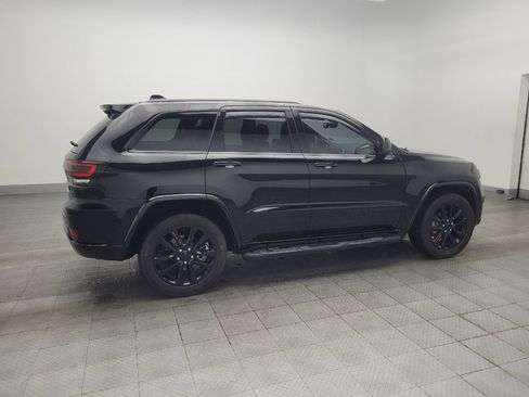 Used 2017 Jeep Grand Cherokee Altitude RWD image 10
