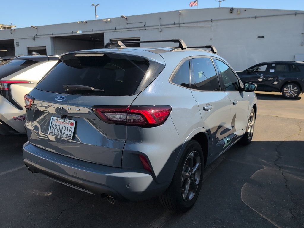 Used 2024 Ford Escape ST-Line w/ Tech Pack #1 FWD image 4