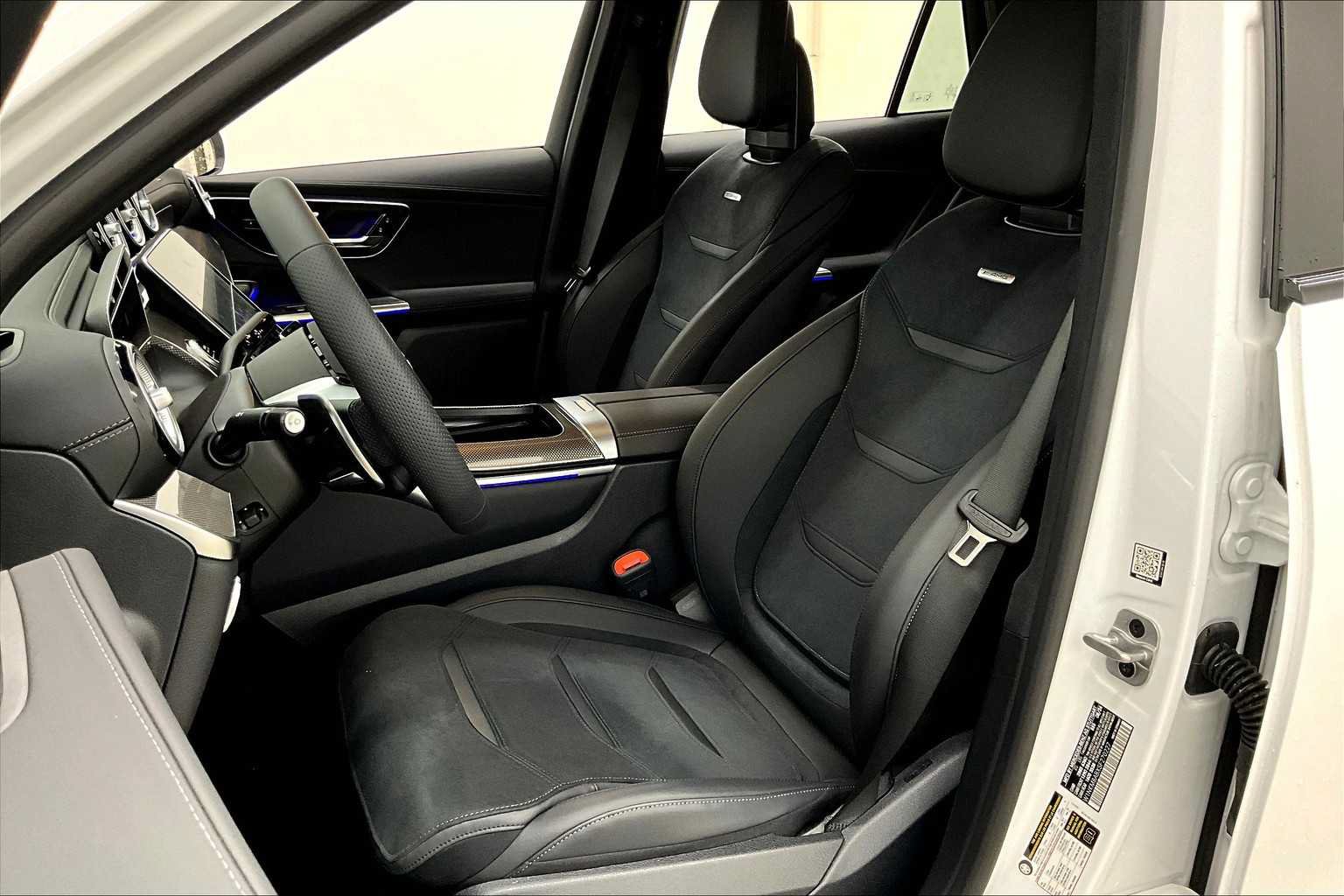 Used 2025 Mercedes-Benz GLC 63 AMG S image 9